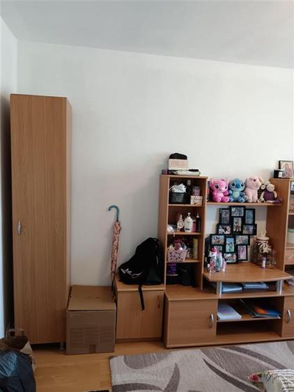 Apartament cu 3 camere decomandat, mobilat în Gară