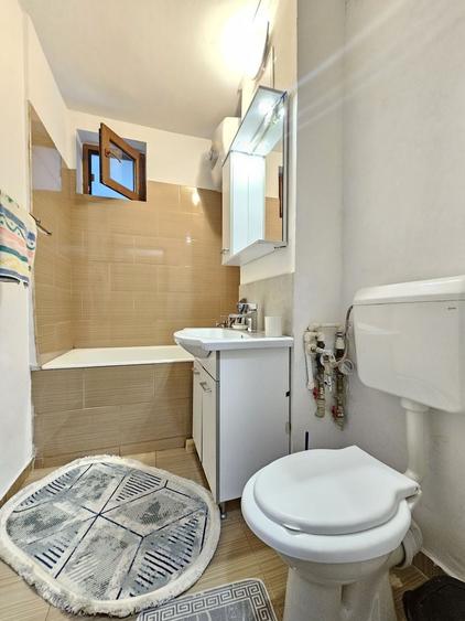 Apartament cu 2 camere semidecomandat, mobilat în Tineretului