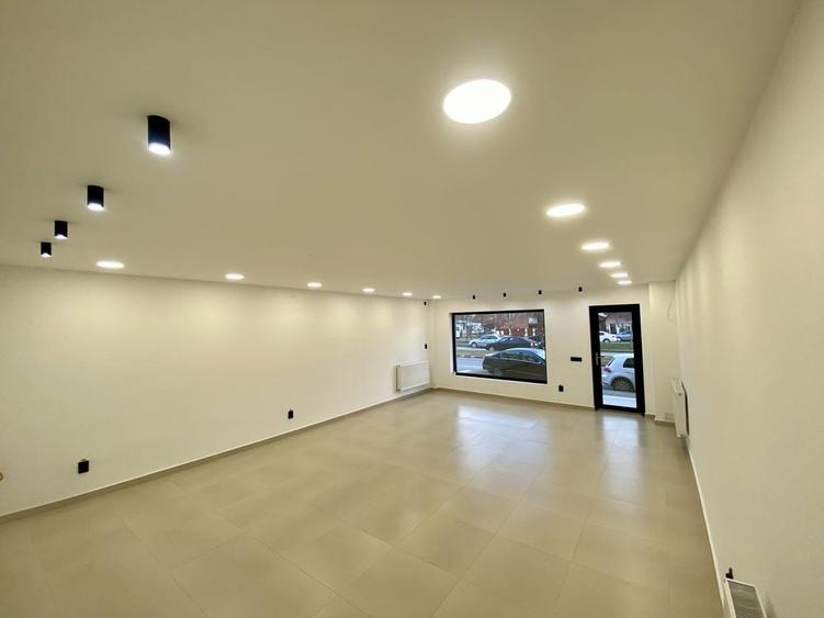 Spațiu comercial, de 50 mp, în Exterior Vest