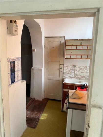 Casă cu 3 camere cu Teren 600 Mp în Central