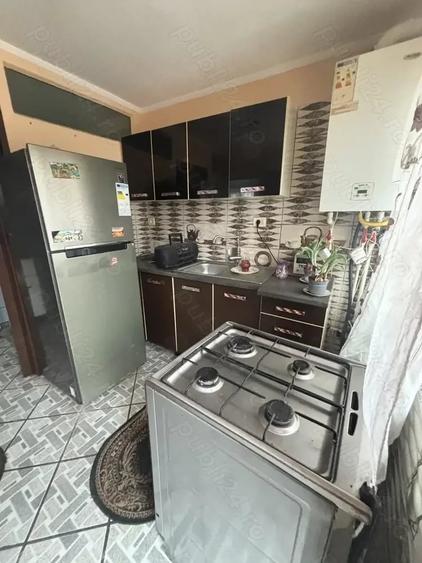 Garsonieră decomandată în Apărătorii Patriei