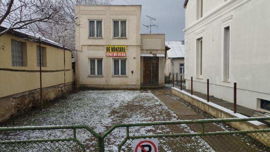 Casă cu 3 camere în Central