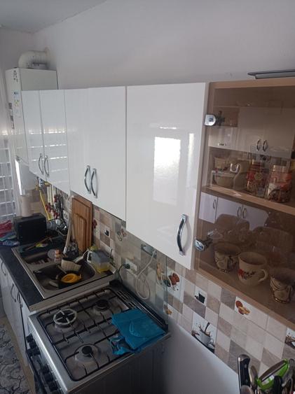 Casă cu 4 camere în Ostroveni
