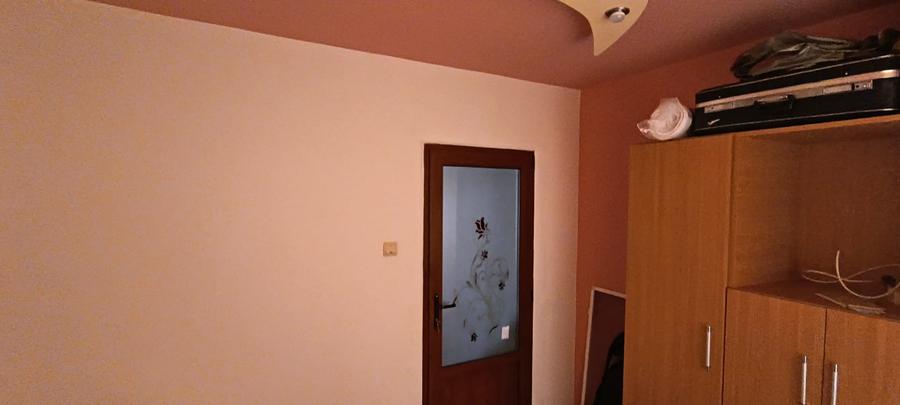 Apartament cu 3 camere decomandat în Casa de Cultură
