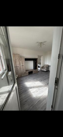 Apartament cu 2 camere semidecomandat în Rahova