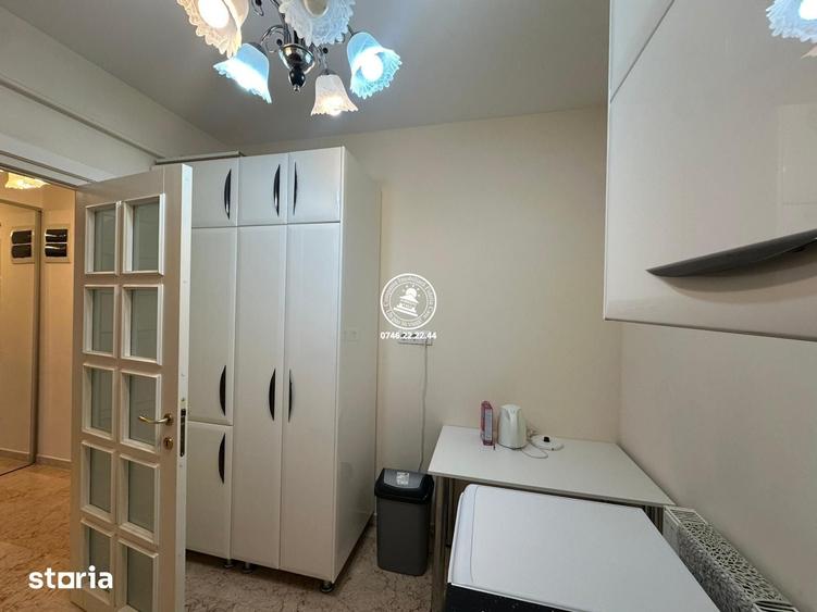 Apartament cu 3 camere semidecomandat în Copou