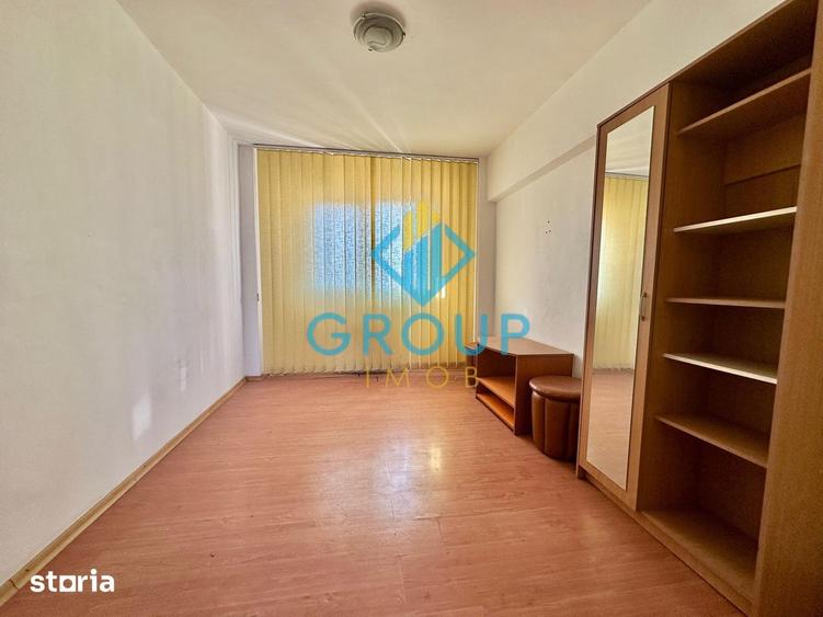 Apartament cu 3 camere decomandat în Șerbănești