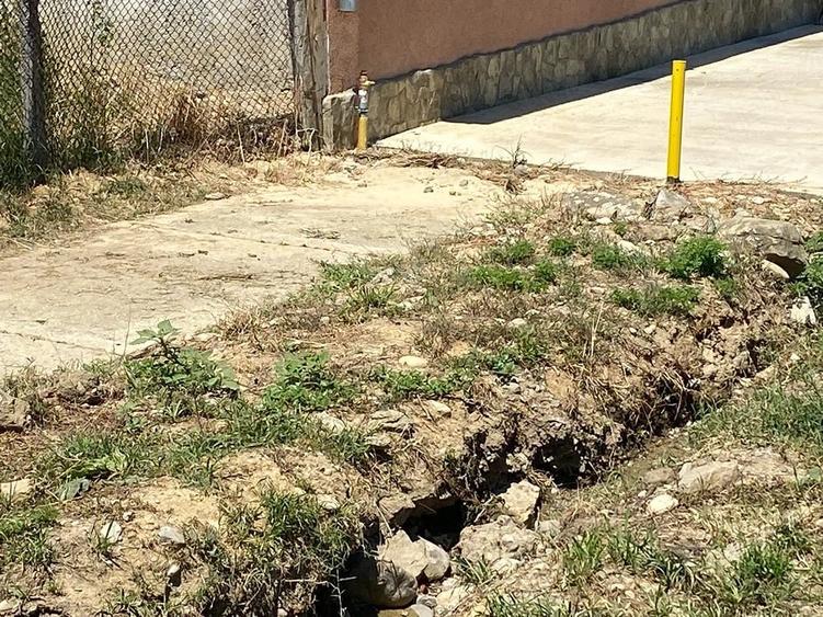 Teren de 3000 mp, în Mâtnicu Mare