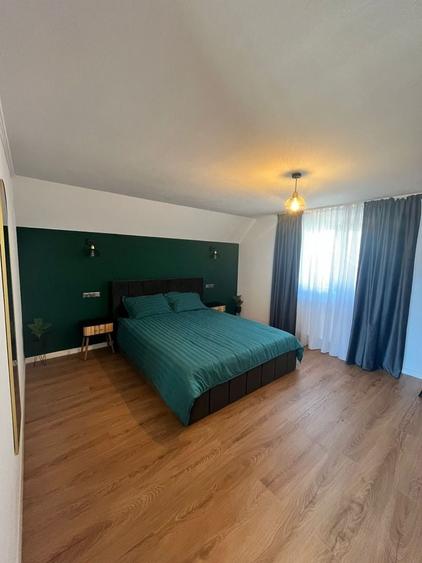Casă cu 4 camere cu Teren 1200 Mp în Bănești