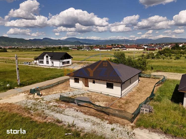 Casă cu 4 camere cu Teren 600 Mp în Recea