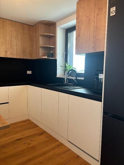 Apartament cu 3 camere semidecomandat, mobilat în Aviației