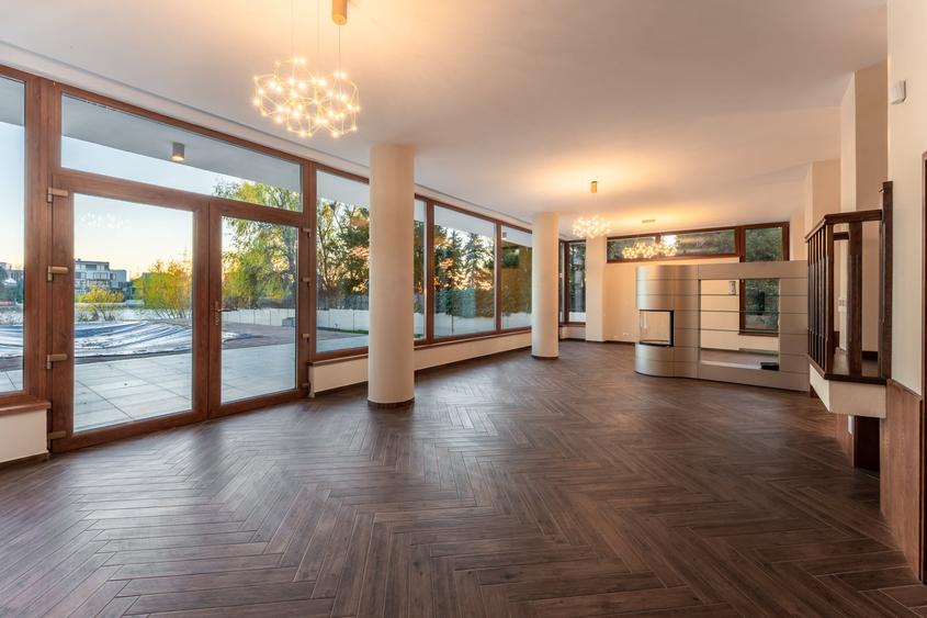 Casă individuală cu 7 camere cu Piscina în Mogoșoaia