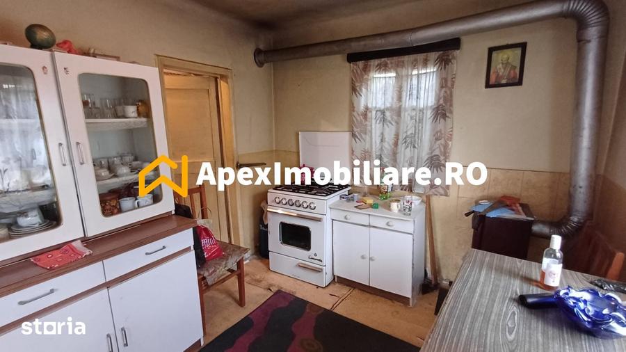 Casă cu 2 camere cu Teren 170 Mp în Tei