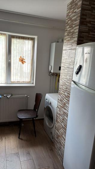 Apartament cu 3 camere decomandat în Aradului