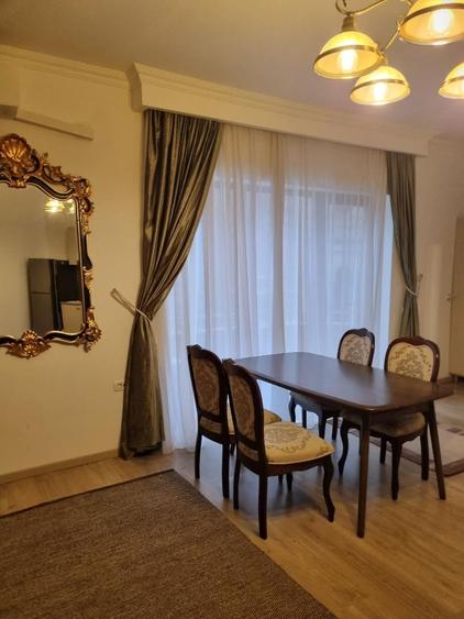 Apartament cu 2 camere semidecomandat, mobilat în P-ța Ovidiu