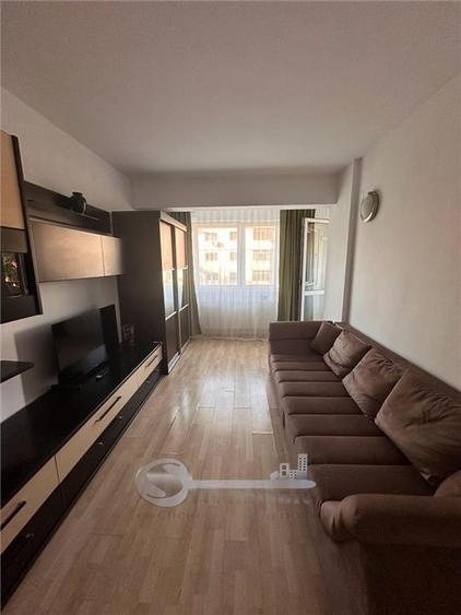 Apartament cu 2 camere decomandat, mobilat în Nicolina