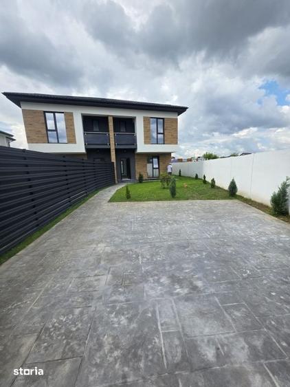 Casă cu 4 camere cu Teren 270 Mp în Central
