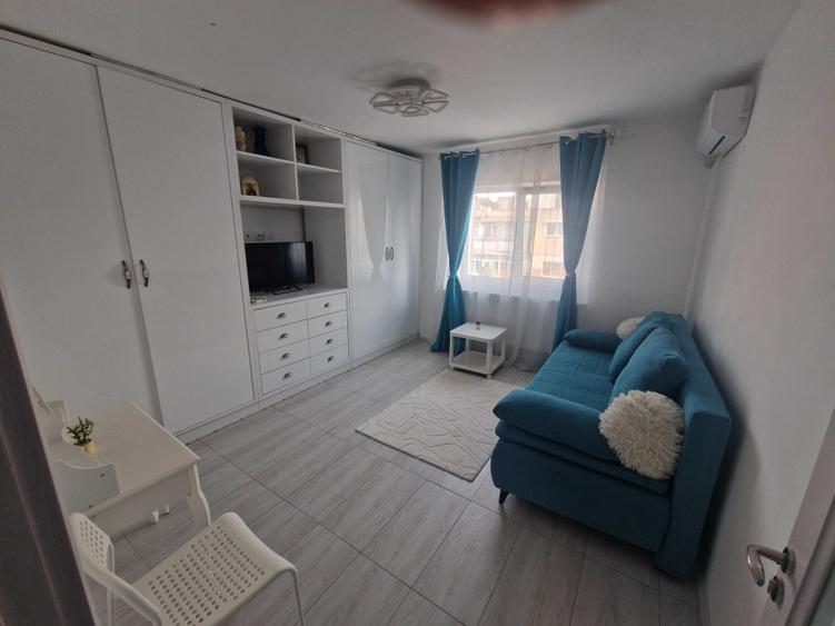Garsonieră decomandată în Micro 3