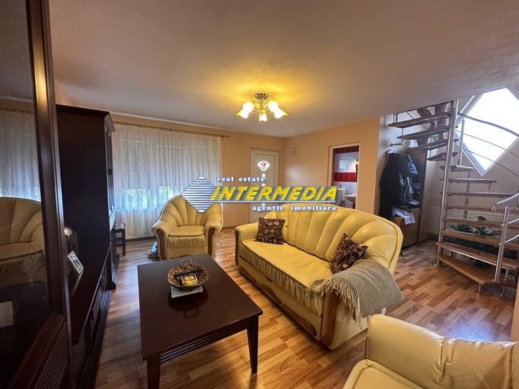 Casă individuală cu 4 camere cu Teren 235 Mp în Cetate
