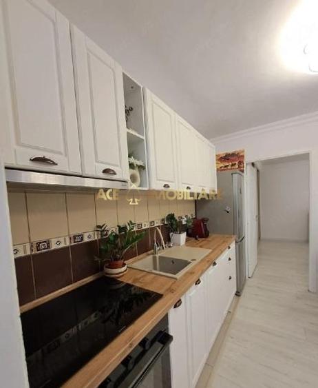 Apartament cu 3 camere decomandat, mobilat în Ozana