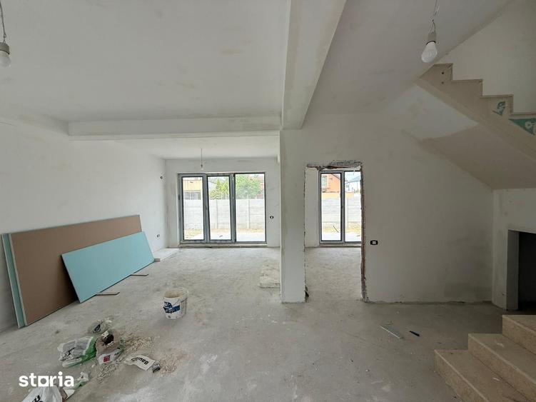 Casă cu 4 camere cu Teren 250 Mp în Ghencea