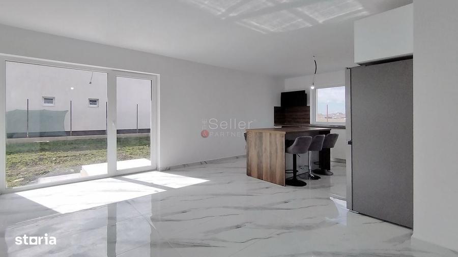 Casă cu 3 camere cu Teren 500 Mp în Noua