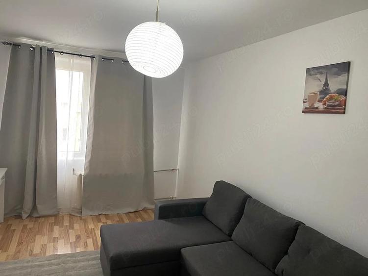 Apartament cu 3 camere semidecomandat în Iancului