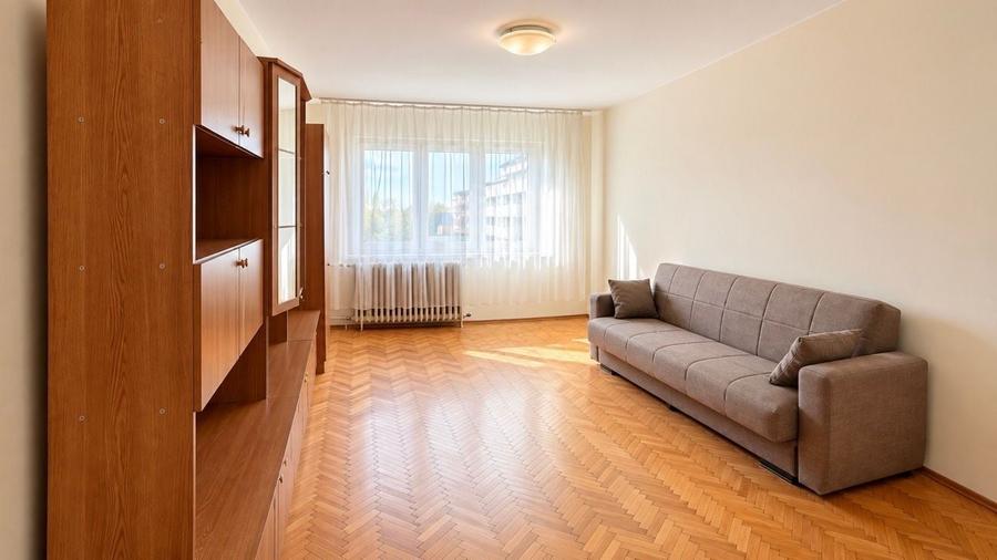 Apartament cu 3 camere decomandat în Soarelui