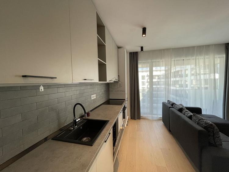 Apartament cu 2 camere semidecomandat, mobilat în Aviației