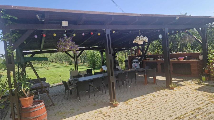 Casă cu 4 camere în Central