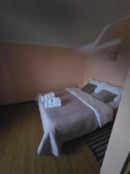 Casă individuală cu 6 camere cu Canalizare în Cincu