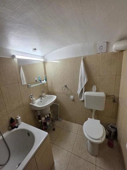 Apartament cu 2 camere semidecomandat în Medicină