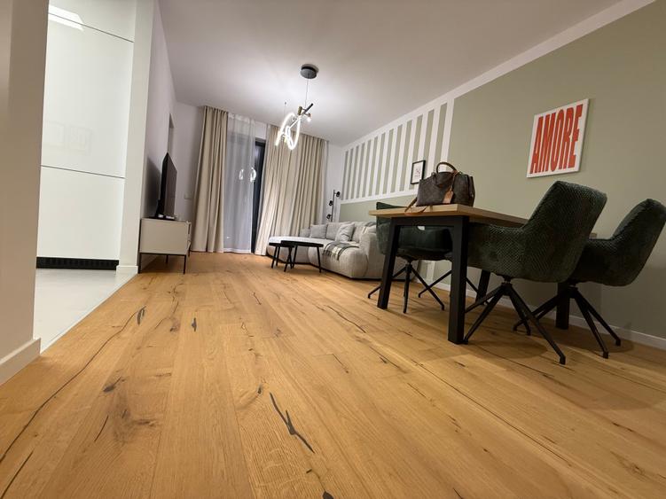 Apartament cu 2 camere semidecomandat în Aviației