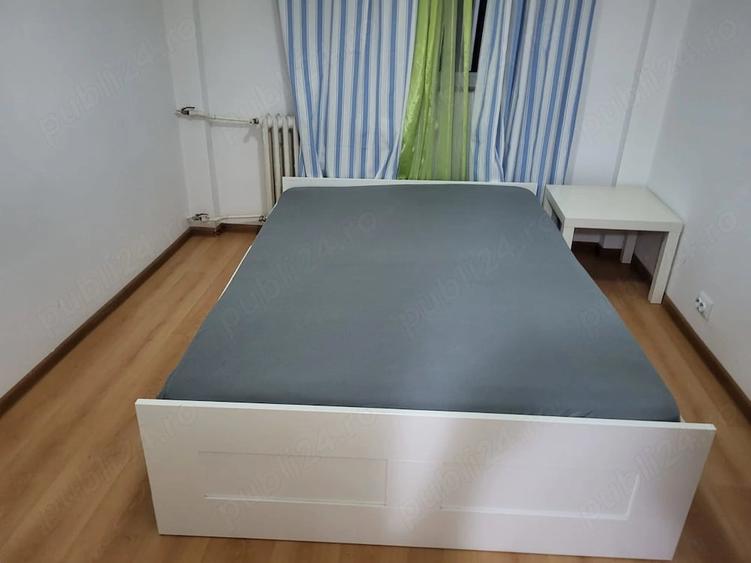 Apartament cu 3 camere decomandat, mobilat în Moinești