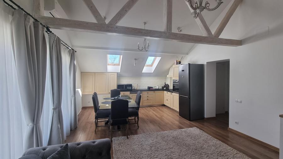 Apartament lux 3 camere, 103mp. in vila  P+1+M ,utilat mobilat +curte cca 100mp! - 7