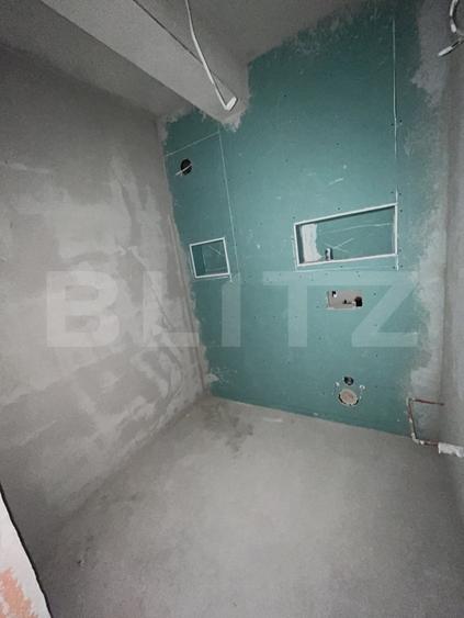 Apartament cu 2 camere semidecomandat în Independenței