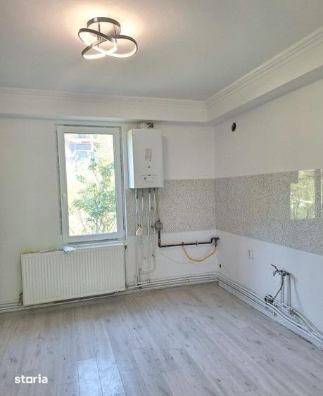 Casă cu 4 camere cu Teren 1000 Mp în Jucu
