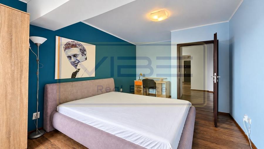 Apartament cu 4 camere decomandat, mobilat în Central