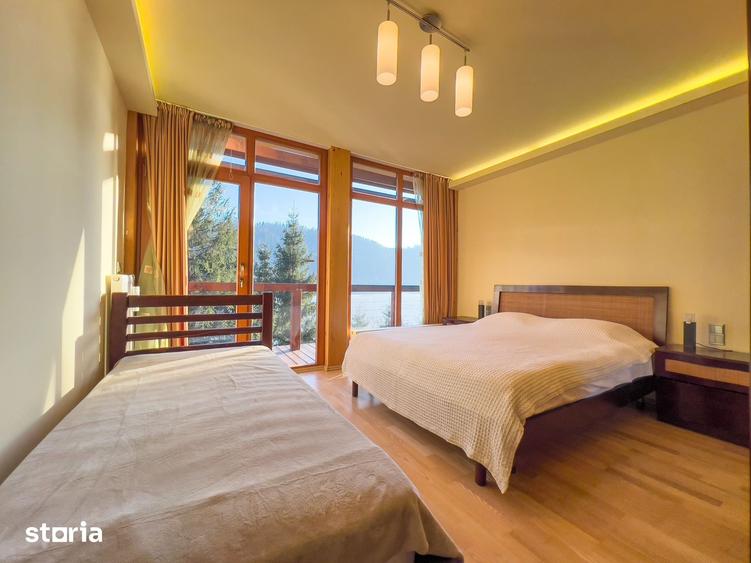 Casă cu 8 camere cu Teren 367 Mp în Râșca