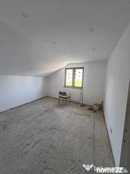 Casă cu 4 camere cu Teren 150 Mp în Central