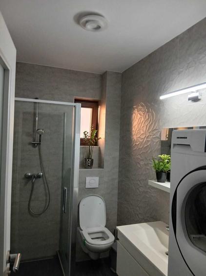 Apartament cu 3 camere decomandat în Păulești