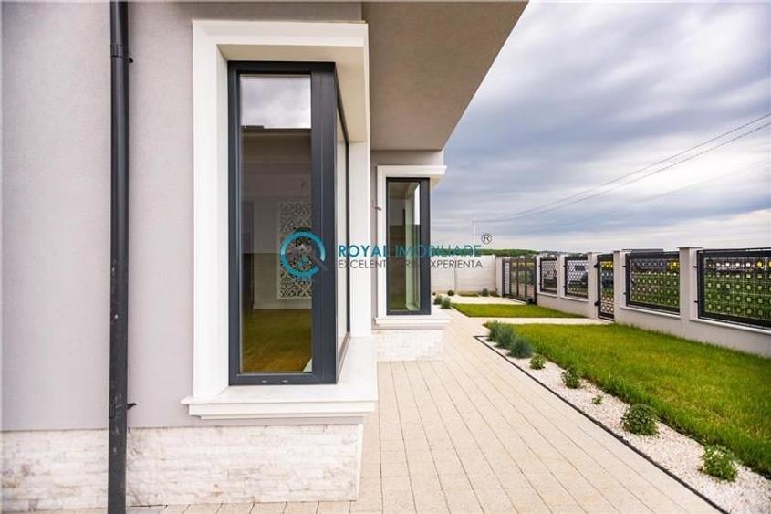 Casă individuală cu 5 camere cu Teren 500 Mp în Păulești