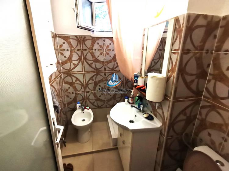 Apartament cu 2 camere decomandat în Dărmănești