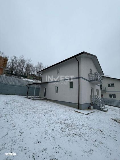 Casă cu 4 camere în Albești
