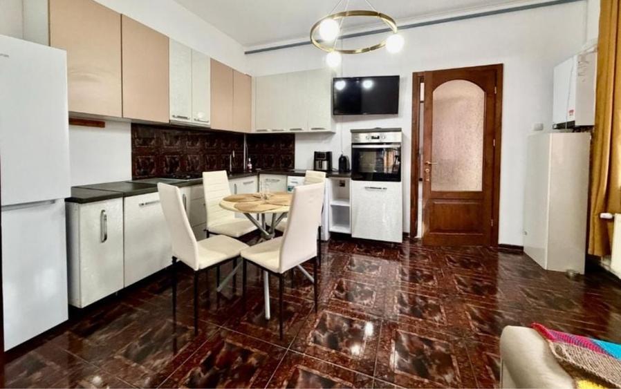 Apartament cu 2 camere semidecomandat în Lipovei