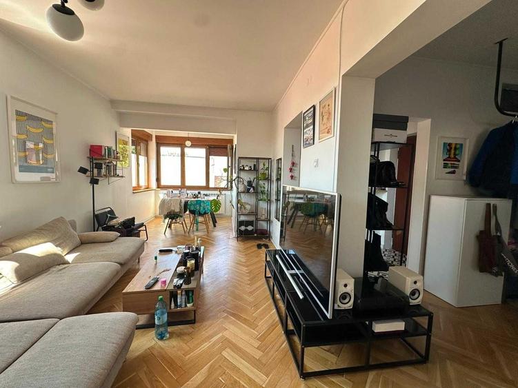 Apartament cu 3 camere semidecomandat în Ultracentral