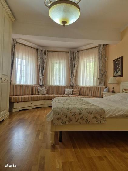 Casă cu 4 camere în Central