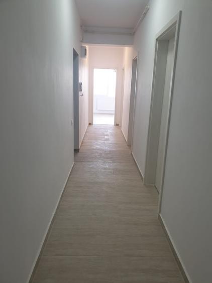 Proprietar Apartament 3 camere 2 baii 2 balcoane complet mobilat utilat Metrou Pacii Preciziei 75 mp Nu colaborez cu Agenti Imobiliari Revanzatori . - 2