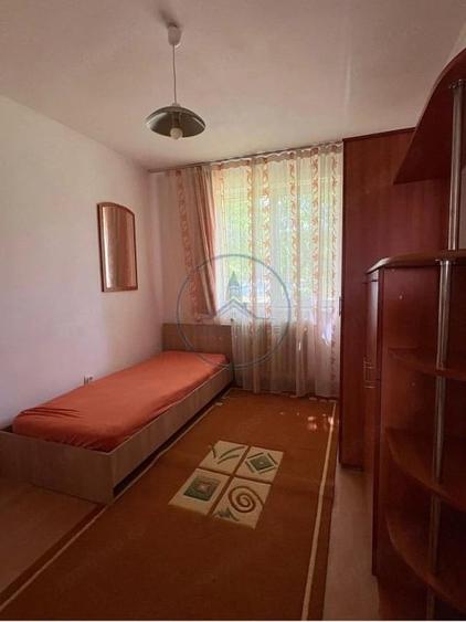 Apartament spa?ios cu 4 camere de inchiriat - 1