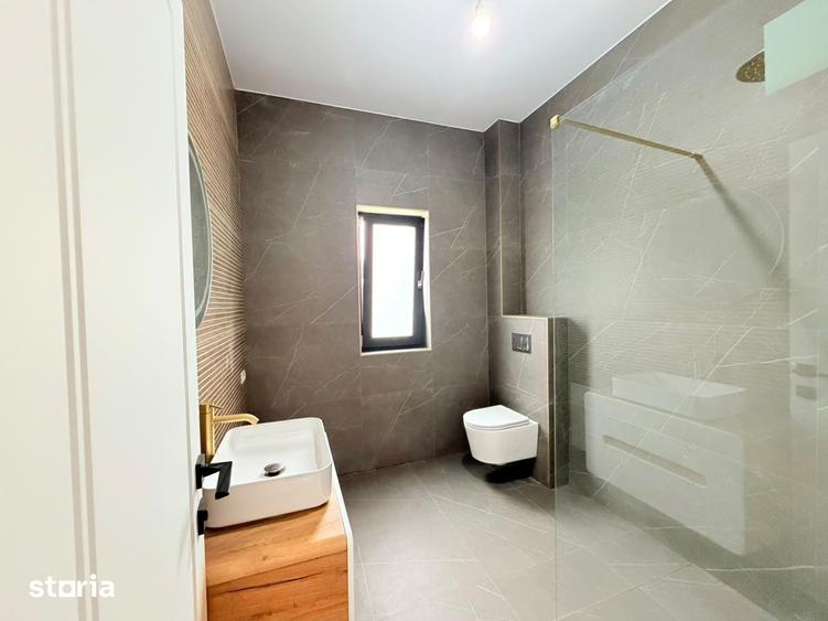 Casă cu 4 camere cu Teren 410 Mp în Cug
